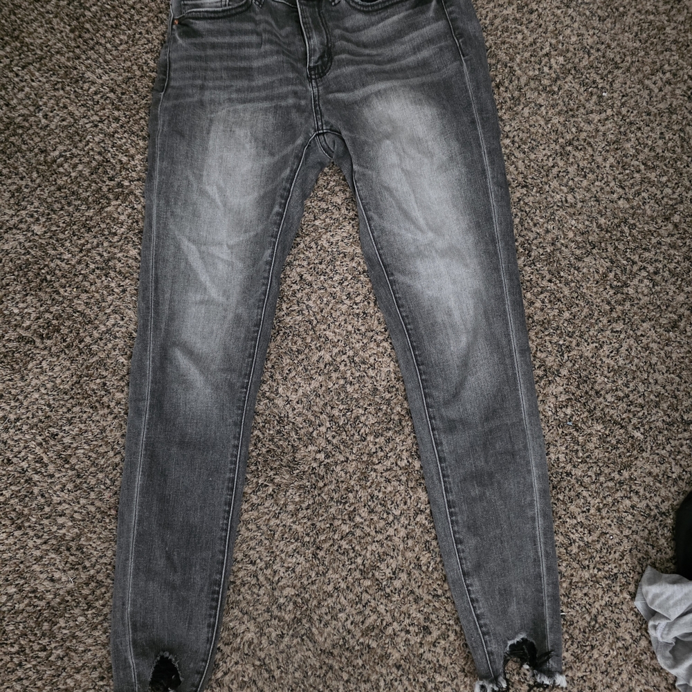 KanCan Distressed Gray Ankle Jeans